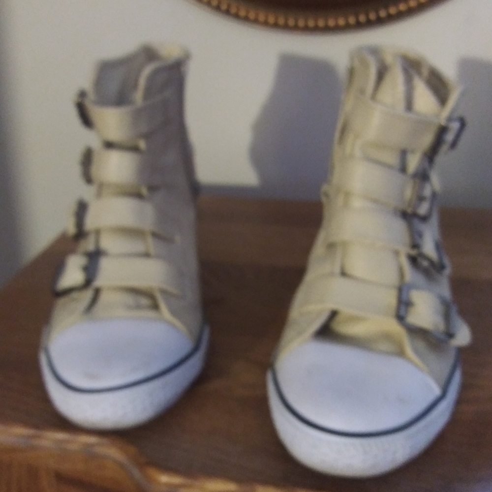 Women's Shoes